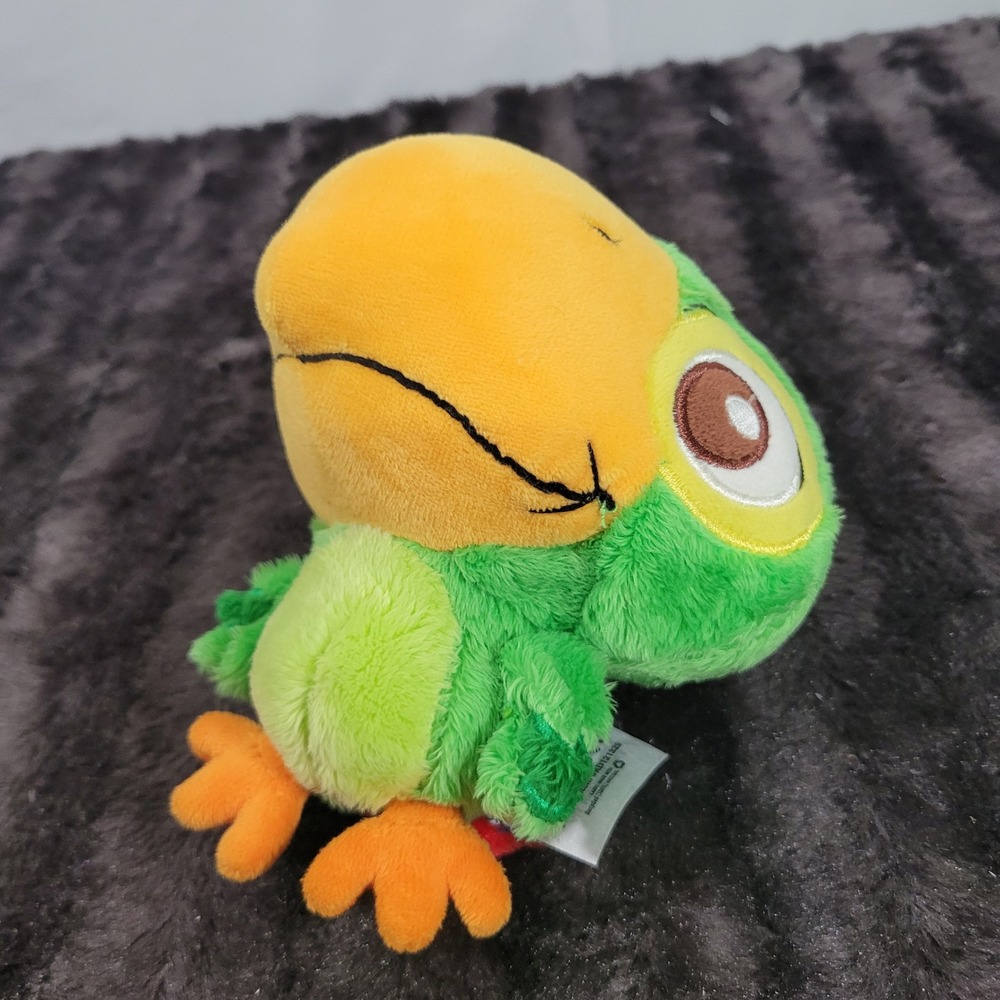 Disney Jake and the Neverland Pirates Skully Parrot Green Yellow Plush